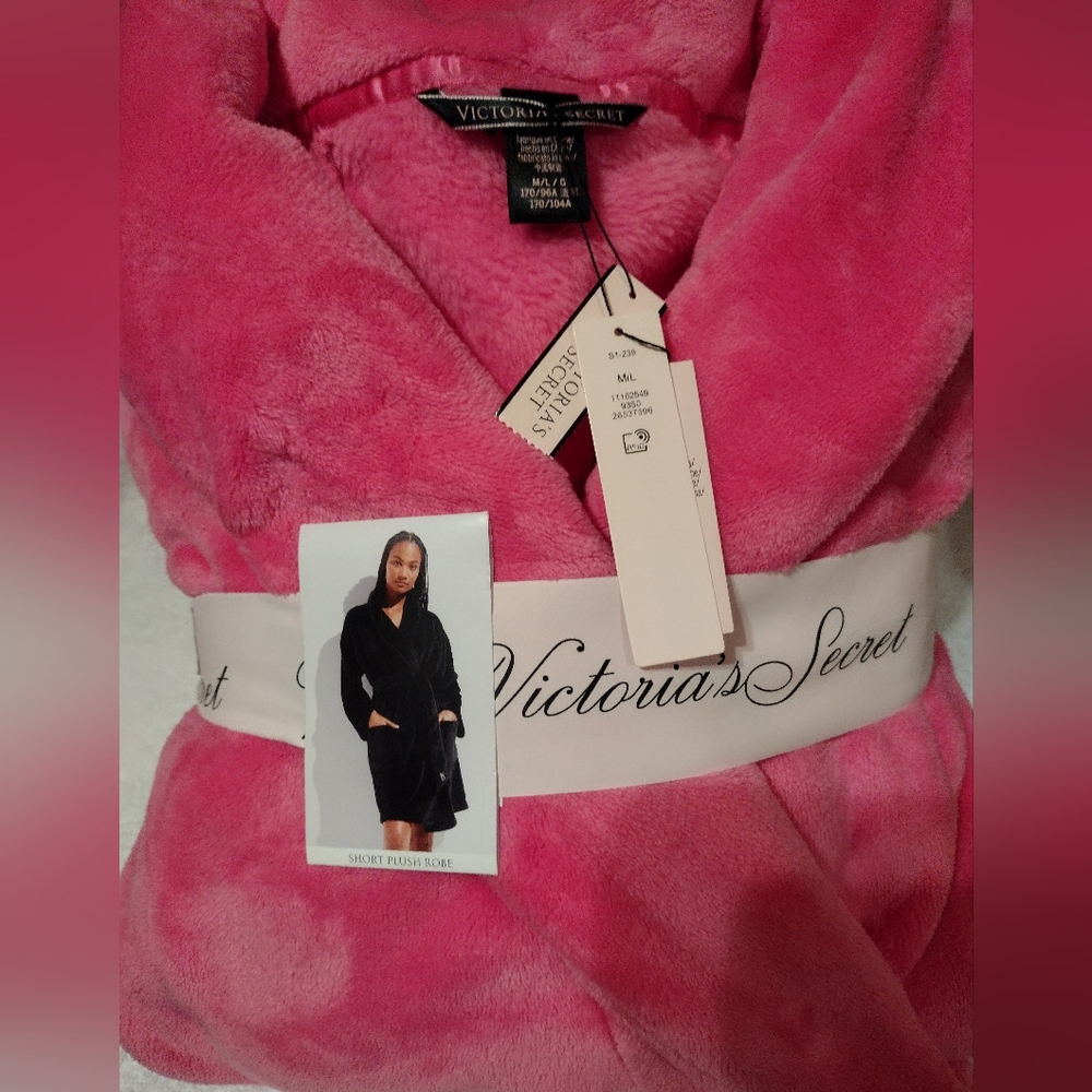 Victoria's Secret Short Plush Robe